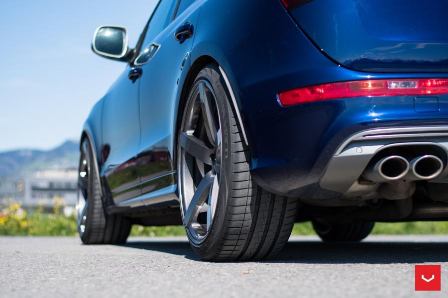 Детали экстерьера Audi SQ5 on Vossen Wheels (CV3R) 2017 года  (фото 28 из 33)